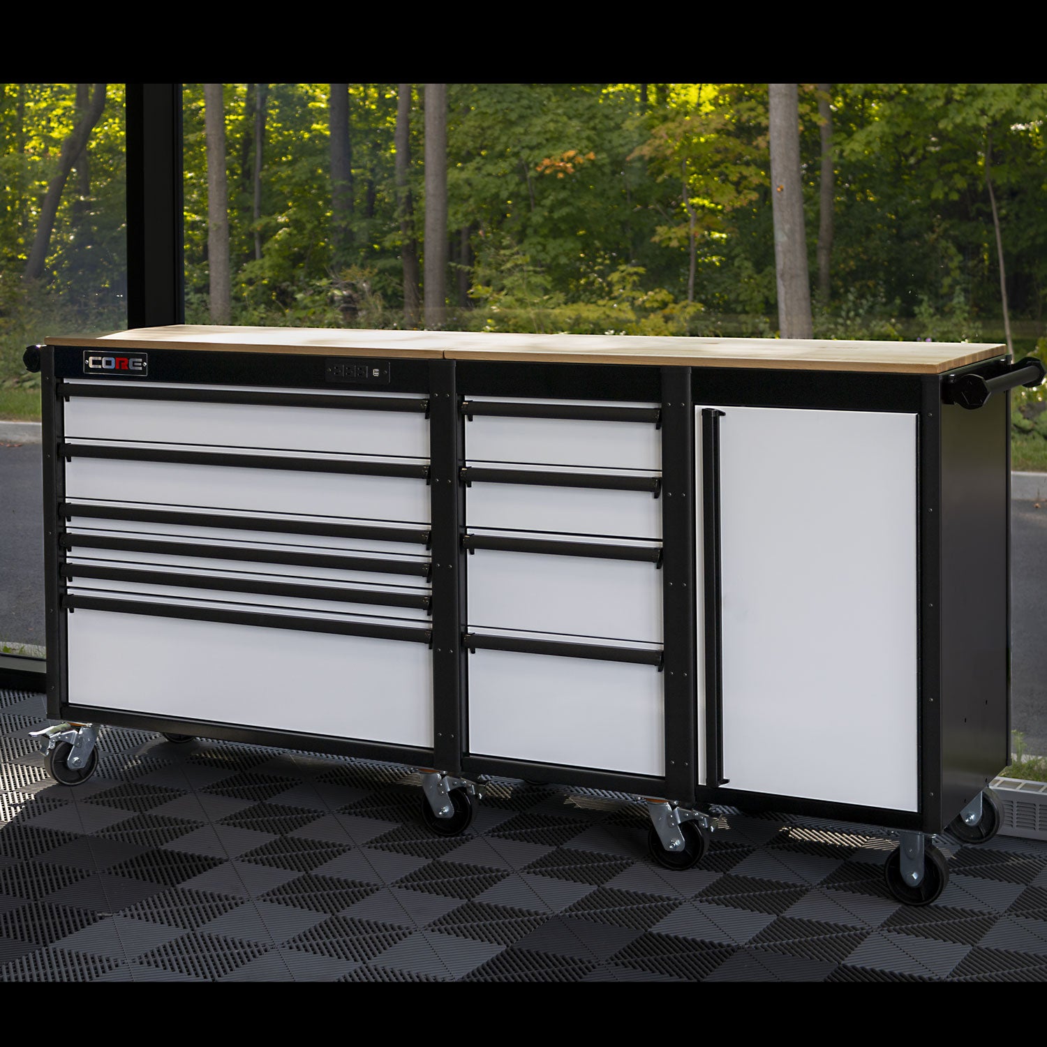 22 Series - Locker - Black Handles - Foot Casters